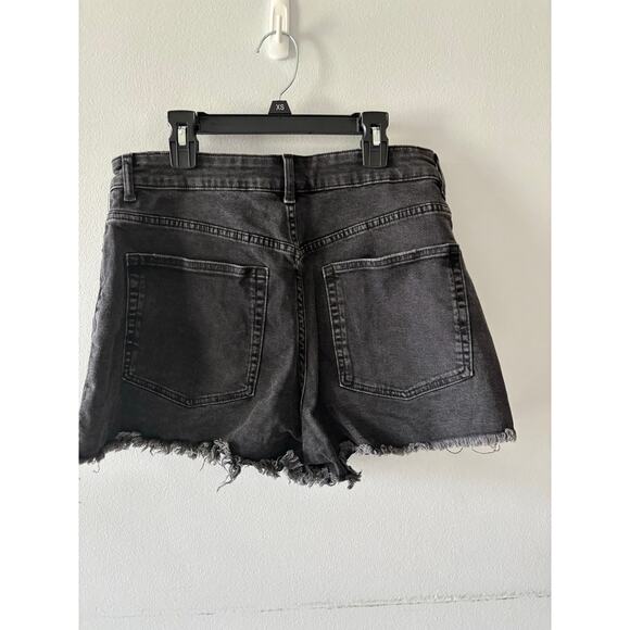 H&M Divided Denim Cutoff Jean Shorts Size 8 Black Wash High Rise Festival - Picture 2 of 7